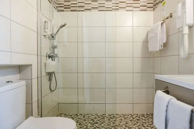 Comfort Tek Büyük Yataklı Oda
