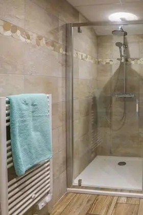 Classic Tek Büyük Yataklı Oda, Özel Banyo, Dağ Manzaralı (3 étoiles)