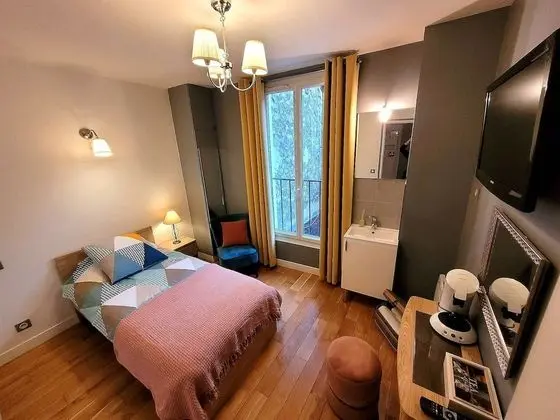 Single Room Number 7