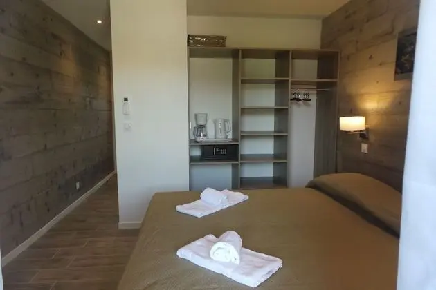 Stüdyo, Bahçe Manzaralı