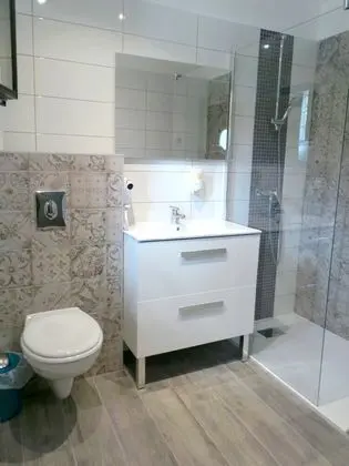 Stüdyo, Bahçe Manzaralı