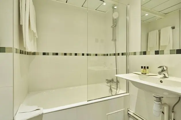 Tek Büyük Yataklı Oda, Şehir Manzaralı