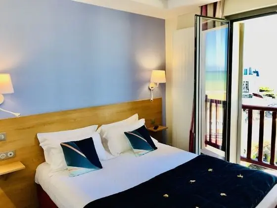 Superior Tek Büyük Yataklı Oda, 1 Büyük (Queen) Boy Yatak, Denize Bakan (n°11)