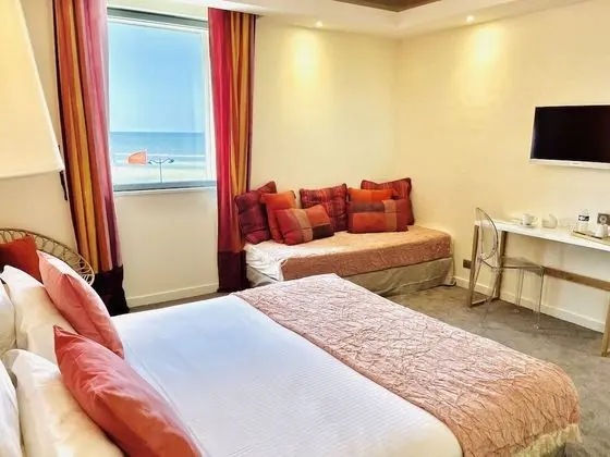 Superior Tek Büyük Yataklı Oda, 1 Büyük (Queen) Boy Yatak, Denize Bakan (n°11)