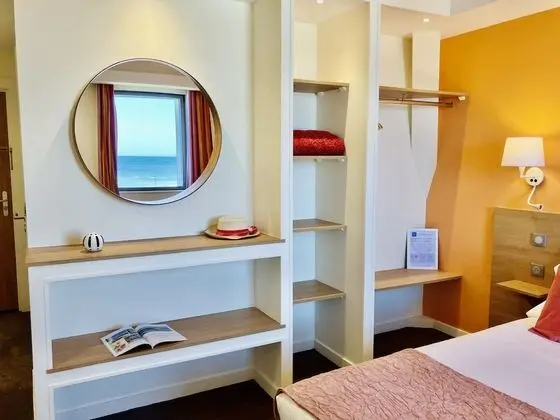 Superior Tek Büyük Yataklı Oda, 1 Büyük (Queen) Boy Yatak, Denize Bakan (n°11)