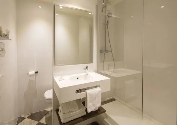 Tek Büyük Yataklı Oda (with Air conditioning)