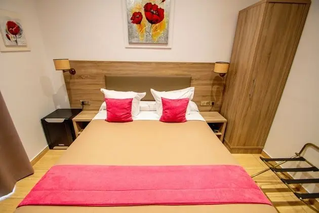 Standard Tek Büyük Yataklı Oda ( Single)