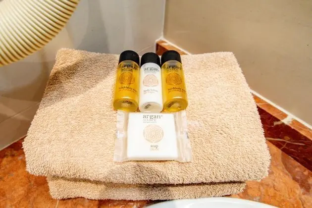 Standard Tek Büyük Yataklı Oda ( Single)