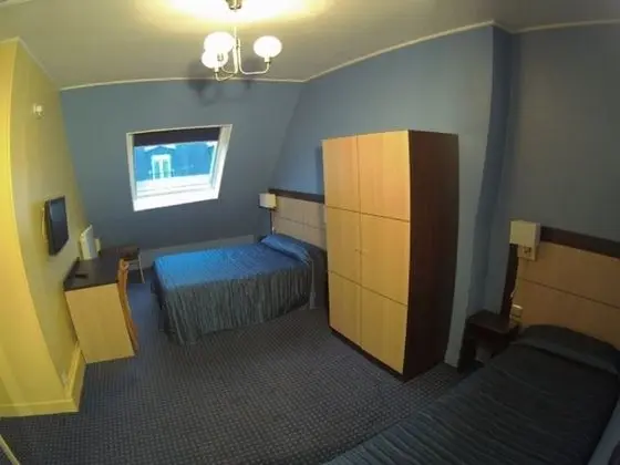 Tek Büyük veya İki Ayrı Yataklı Oda