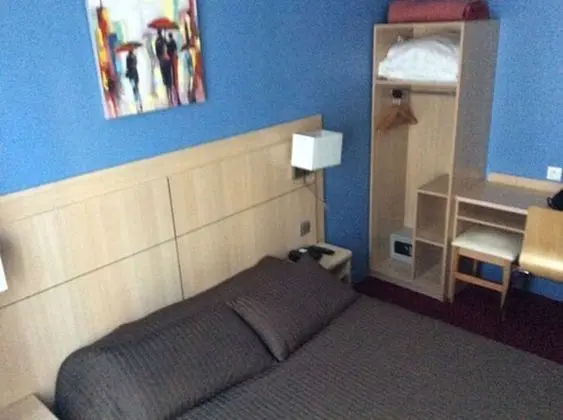 Tek Büyük veya İki Ayrı Yataklı Oda