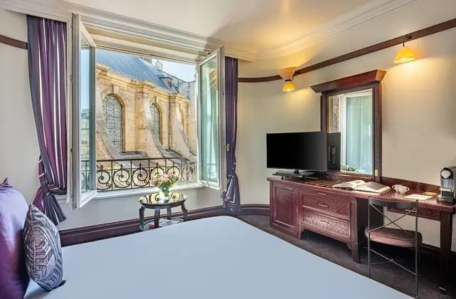 Deluxe Üç Kişilik Oda