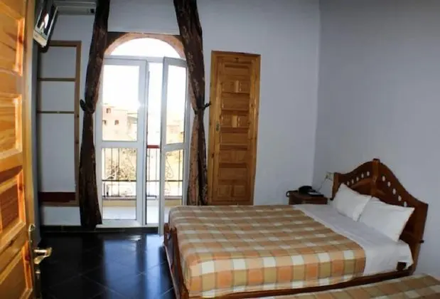 Üç Kişilik Oda