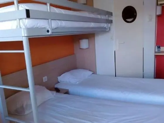 Standard Oda, 3 Tek Kişilik Yatak