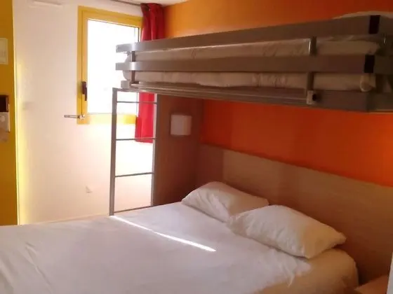 Standard Oda, Birden Çok Yatak (1 Double and 1 Single bed)