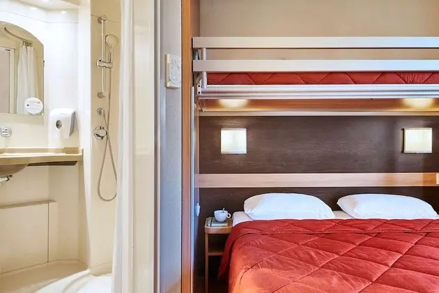 Standard Oda, Birden Çok Yatak (1 Double and 1 Single bed)