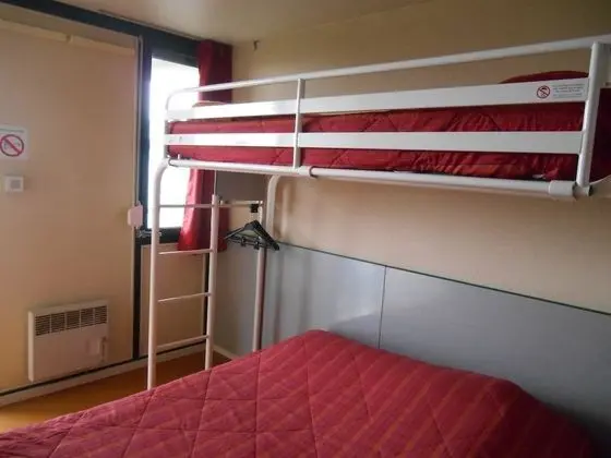 Standard Oda, Birden Çok Yatak (1 Double and 1 Single bed)