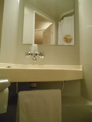 Standard Oda, Birden Çok Yatak (1 Double and 1 Single bed)