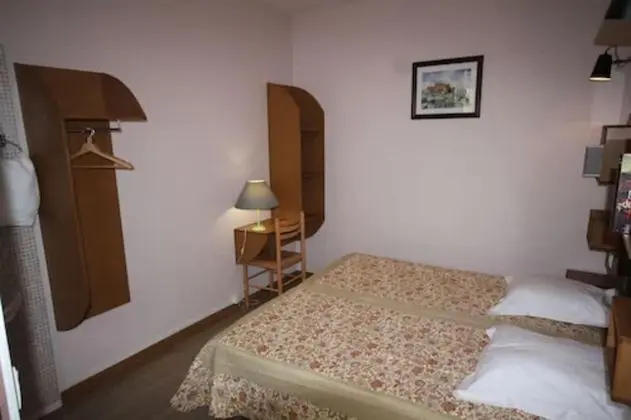 Economy Tek Büyük Yataklı Oda, Ortak Banyo
