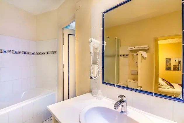 Standard Tek Büyük veya İki Ayrı Yataklı Oda