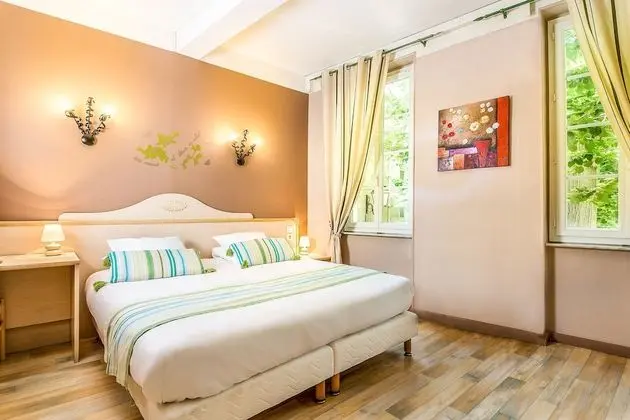 Superior Tek Büyük veya İki Ayrı Yataklı Oda