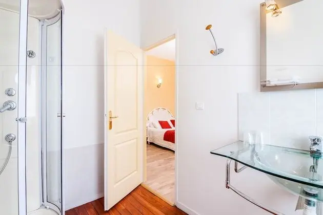 Superior Tek Büyük veya İki Ayrı Yataklı Oda