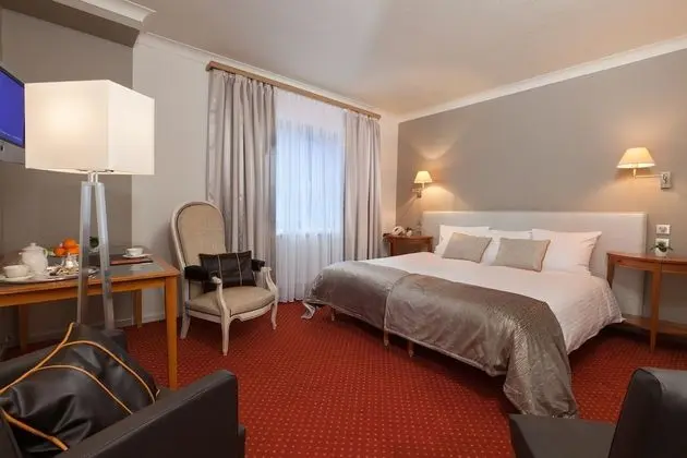 Comfort Tek Büyük Yataklı Oda