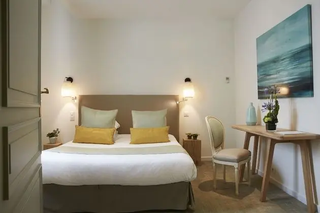 Comfort Tek Büyük Yataklı Oda