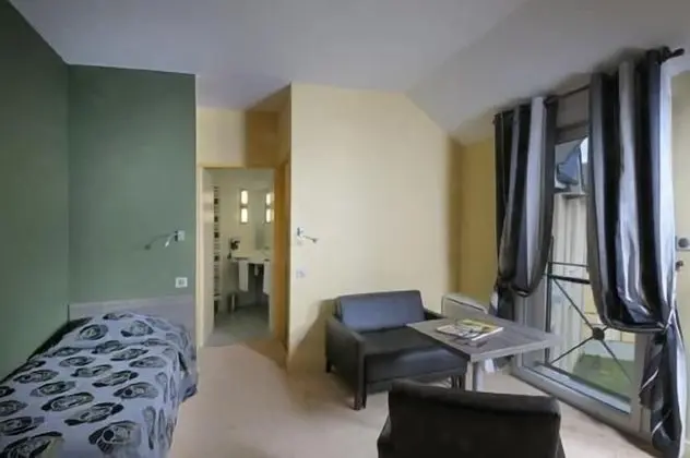 Comfort Tek Büyük Yataklı Oda, Avlu Manzaralı (Or Single)