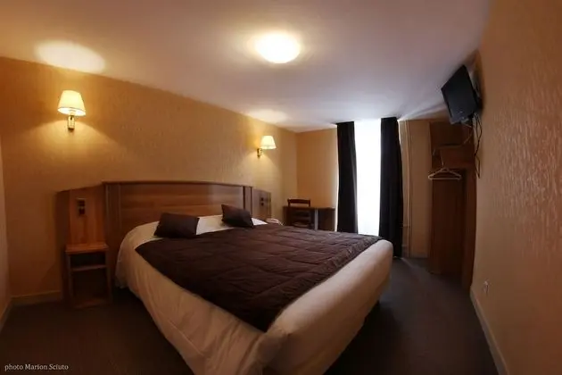 Standard Tek Büyük Yataklı Oda