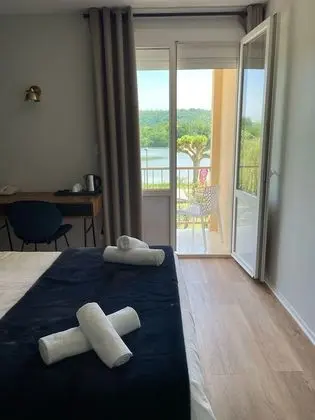 Standard Oda, 1 Çift Kişilik Yatak, Göl Manzaralı