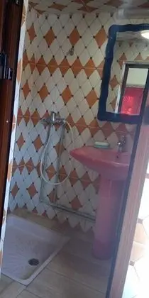 Üç Kişilik Oda