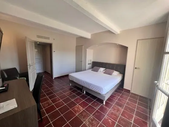 Standard Tek Büyük Yataklı Oda, Özel Banyo, Bahçe Manzaralı