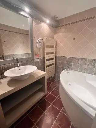 Standard Tek Büyük Yataklı Oda, Özel Banyo, Bahçe Manzaralı