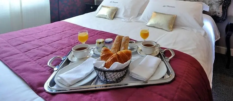 Classic Tek Büyük Yataklı Oda