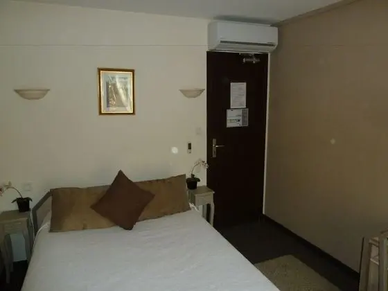 Standard Tek Büyük Yataklı Oda