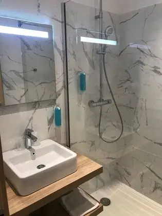 Superior Üç Kişilik Oda, 1 Büyük (Queen) Boy Yatak ve Çekyat, Balkon, Deniz Manzaralı