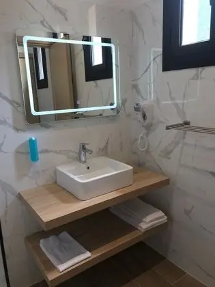 Superior Üç Kişilik Oda, 1 Büyük (Queen) Boy Yatak ve Çekyat, Balkon, Deniz Manzaralı