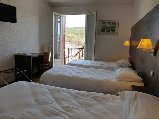 Üç Kişilik Oda, 3 Tek Kişilik Yatak, Sigara İçilmez