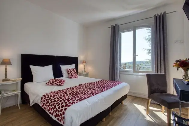 Standard Tek Büyük veya İki Ayrı Yataklı Oda