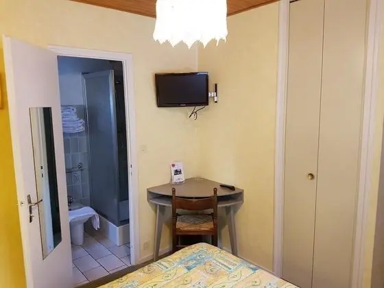 Standard Tek Büyük Yataklı Oda