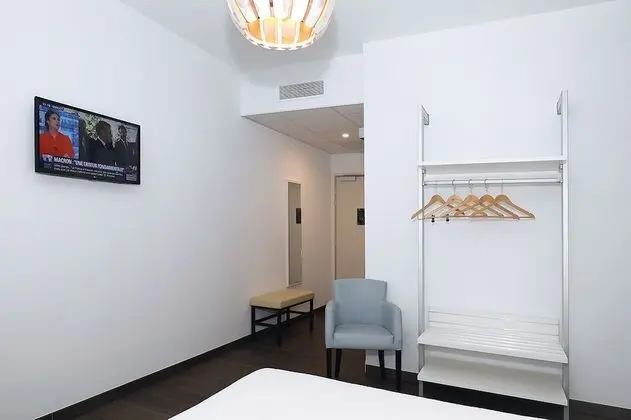 Comfort Tek Büyük Yataklı Oda