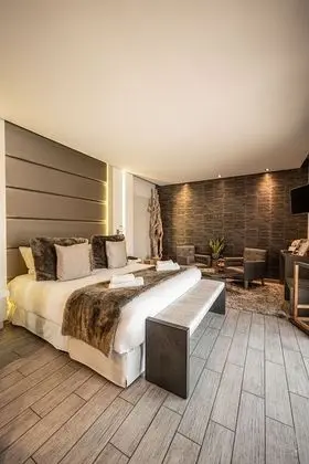Deluxe Tek Büyük Yataklı Oda, Sıcak Su Havuzu