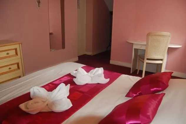 Tek Büyük Yataklı Oda (Angelique)