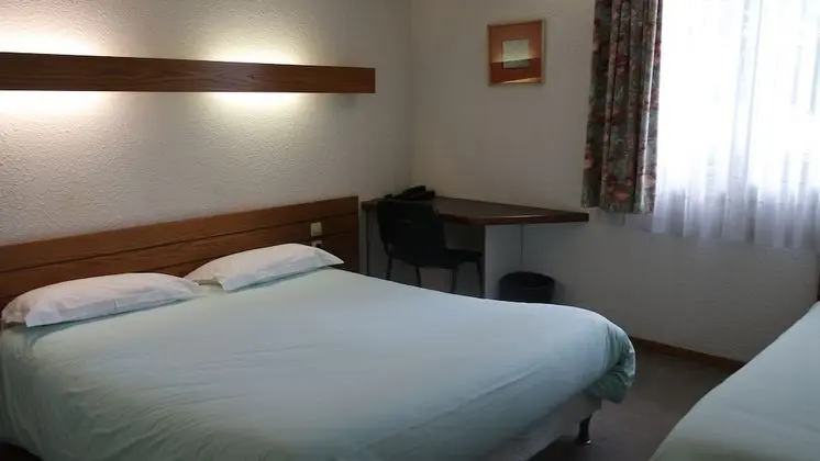 Standard Üç Kişilik Oda