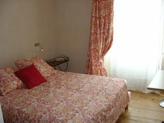 Standard Tek Büyük veya İki Ayrı Yataklı Oda, Sigara İçilmez