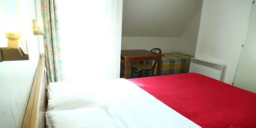 Standard Üç Kişilik Oda
