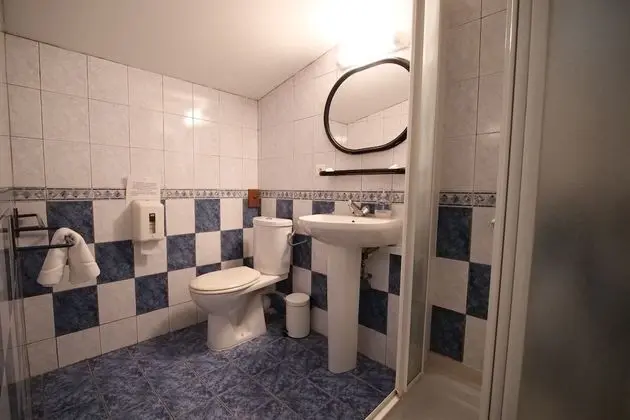 Standard Süit, Banyolu/Duşlu