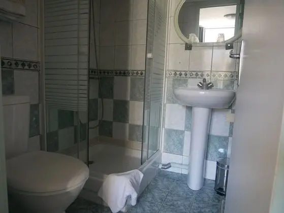Standard Tek Büyük Yataklı Oda, Banyolu/Duşlu