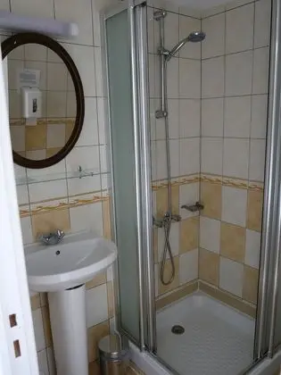 Standard Tek Büyük Yataklı Oda, Banyolu/Duşlu