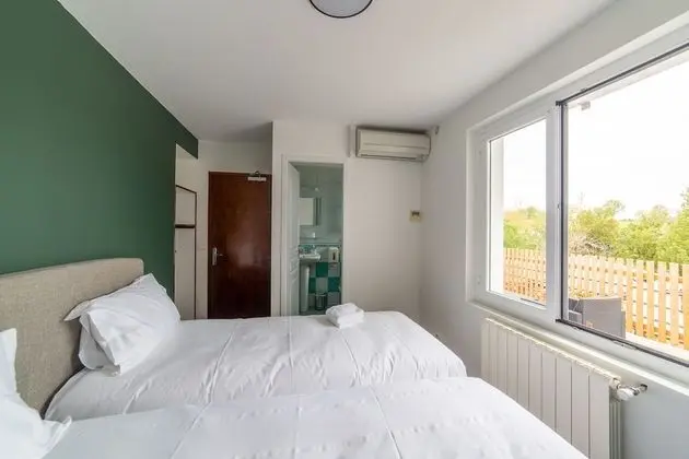 Superior Tek Büyük veya İki Ayrı Yataklı Oda, Banyolu/Duşlu